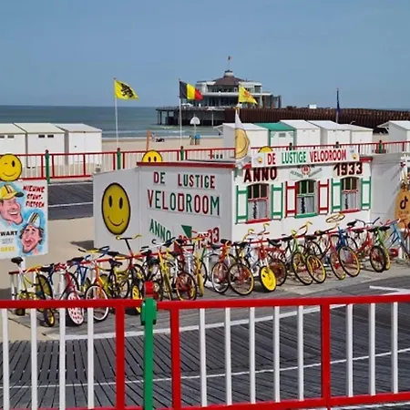 Apartment Sunny Seaside With Garage Blankenberge