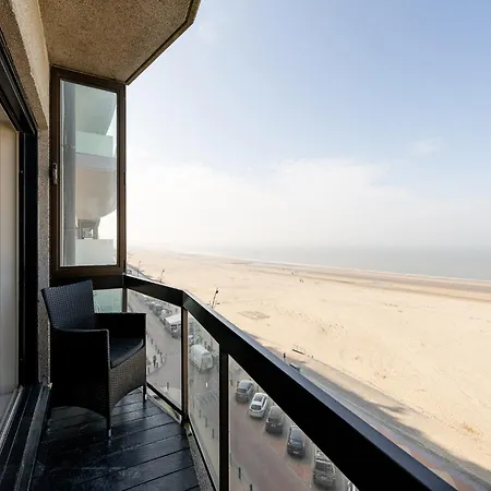 Apartment In With Sea View