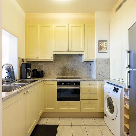 Apartment Sunny Seaside With Garage *